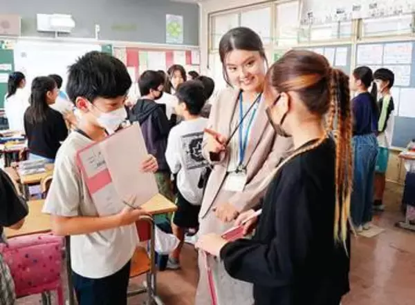 【連載】さいたま市の英語教育　市独自の取り組み　7回連続で全国トップ　ペアワークでは盆栽や鉄博を紹介　海外で交流のきっかけに　「将来、グローバル社会で主体的に」