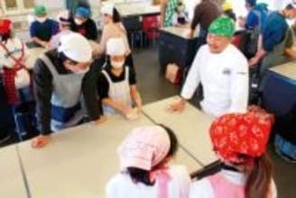 埼玉のイチゴ「あまりん」使ってパン作り　楽しみつつ真剣に考え…親子15組が参加　さいたま・北区で体験教室　あまりんの良さを引き出す商品を…試食や話し合い重ねアイデア