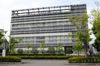 食中毒…客ら4グループ、嘔吐や下痢　店でエビフライ、海鮮丼、ねぎとろ丼を食べる　26～87歳の客10人、店の調理人3人からノロウイルス検出　店を営業停止に