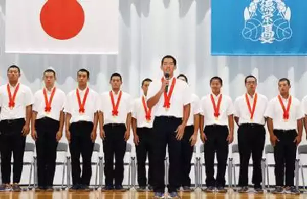 ＜高校野球＞花咲徳栄高（埼玉・加須市）で壮行会　ナインにエール　本田主将「一戦一勝で頑張る」