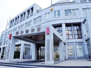 荒川の河川敷に身元不明遺体　正午過ぎ、狩猟中の男性が発見　身長約175センチで黒い短髪、黒色半袖Tシャツ、緑色半ズボン、クリーム色のサンダル　目立った外傷や着衣の乱れなし