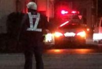 バイクの男性が死亡…未明の国道交差点、トラックと衝突　現場は信号機付きの十字路　トラック運転手を逮捕「信号を見誤って交差点に」