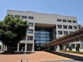 「不服だがこれで終わりにする」　市議選でトップ当選の市議が辞職　市議選で当選後、居住実態がないと異議→市選管、県選管で当選無効の裁決　市議は不服として提訴も棄却の通知