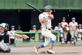 ＜高校野球＞埼玉大会、決勝進出は浦和学院と花咲徳栄　立教新座にコールド勝ちの浦和学院　昌平を退けた花咲徳栄　3年ぶりの決勝対決、26日午前10時から
