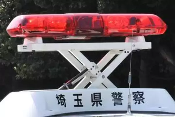 「お母さん、200万円お願い」突然の“息子”からの電話に母が違和感　警察に通報し自宅で待機…そこへ法律事務所の職員を装う26歳男が現れた　現金を受け取ろうとした瞬間、詐欺未遂の疑いで警察官が現行犯逮捕