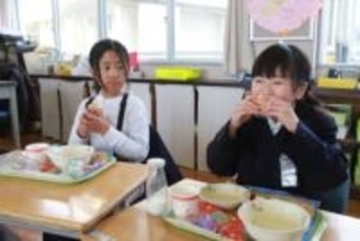 備前黒皮南瓜 黄色い大手まんぢゅう　瀬戸内市16校園給食に