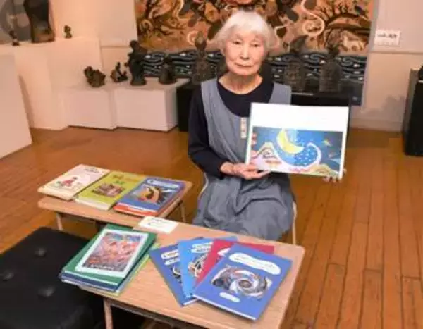 「かけがえのない命の大切さ届いて」　染織家むらかみさん（新見） タペストリーに込めた思い絵本に