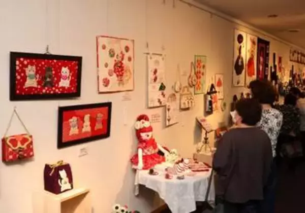 パッチワークキルト 親娘二人展　着物やタペストリーなど30点