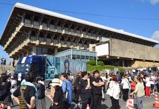 稲葉さん凱旋、津山熱狂　2年ぶりライブで全国からファン集結