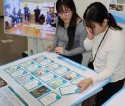 卒業制作展 田辺さんのかるた最高賞　倉敷芸科大 18日まで市立美術館