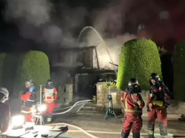 岡山で民家全焼　1人やけど