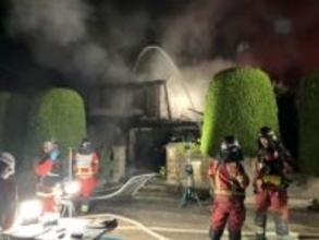 岡山で民家全焼　1人やけど