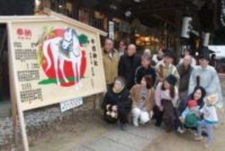 飛躍願う大絵馬奉納　瀬戸内・牛窓神社