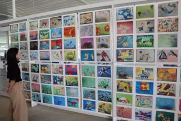 子どもたちの絵画731点 アート大展覧会　21、22日、香川・直島