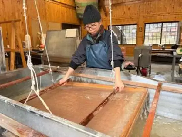 新見市神郷地区に千年前から伝わる「神代和紙」　商品開発や販路拡大…魅力発信に取り組む保存会