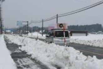 真冬の選挙戦 街頭で支持訴え　15候補者、第一声後に遊説へ