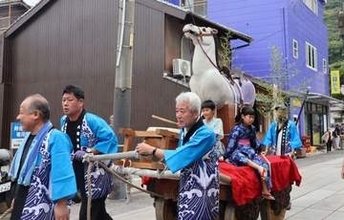 八朔の馬出し 来年5月下旬に延期　9月の暑さ受け実行委、安全に配慮
