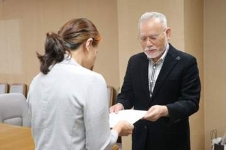 福山市長、市議の海外視察に抗議　オンブズマン、議長「厳密に管理」