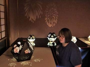 倉敷「希莉光あかり」28点展示　阿智神社斎館 花火や祭り題材