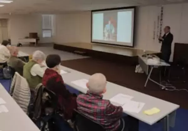 読まれる文章のこつ学ぶ　「ちまた友の会」文章教室で会員ら70人