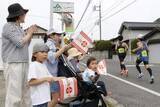 「声援、もてなし地域ぐるみで盛り上げ　津山加茂郷マラソン」の画像1