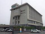 「100万円だまし取った24歳の女逮捕　虚偽の借用書使い 容疑で玉島署」の画像1