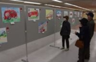 消防車など描いた103点一堂に　笠岡でこども消防写生大会作品展