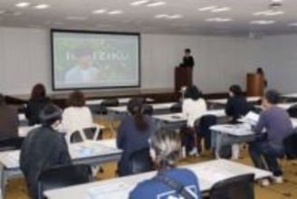 不登校生ら進路参考に　通信制高校・サポート校 岡山で合同相談会