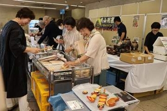 備前焼や雑貨 約1000点 　岡山市役所で受刑者の作品展示販売　