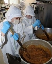 災害時の栄養補給に　山陽学園短大の学生が代替肉のカレー開発