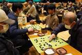 「倉敷 盤上見つめ熱戦展開　吉備真備杯囲碁 116人参加」の画像1
