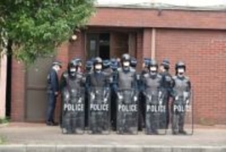 福山発砲音 市内の組事務所捜索　県警 死亡男性関係先、背景解明へ