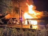 「岡山市北区建部で民家火災　空き家含め3棟全焼 　けが人なし【動画あり】」の画像1