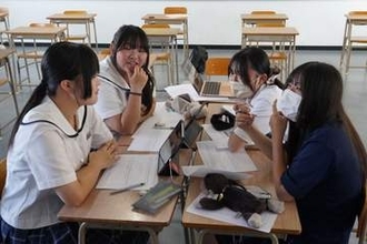 玉島の「音」 倉敷・美観地区で紹介　玉島商、翠松高生 9月27日