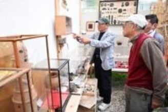 湯郷ミニミニ考古館オープン　土器など100点、竪穴住居併設