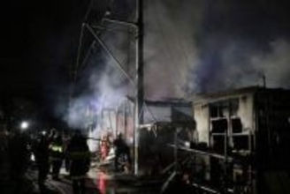 岡山で事務所や倉庫4棟全焼　けが人なし