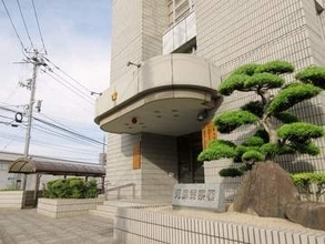 包丁でめいを刺した74歳の男逮捕 殺人未遂容疑で児島署