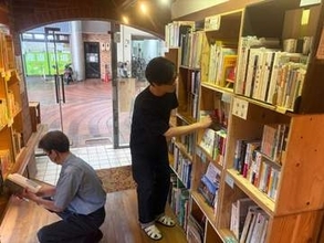 「みんなの表町書店」で商店街にぎわい　本を持ち寄るシェア型が好評　11月8日まで
