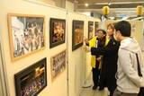 「西大寺会陽の興奮伝える　岡山市役所で写真200点展示　」の画像1