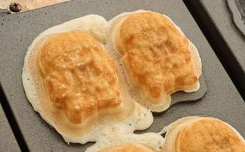 井原の新名物に！「でんちゅうやき」誕生　22日から木、土曜「こもべ」で販売