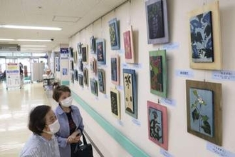 草木染愛好家グループが作品展　和気町の平病院で26日まで