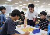 「小中学生棋士82人が熱戦　岡山で菅井竜也八段「こども最強戦」」の画像1