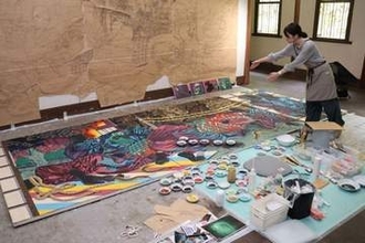 日本画家小瀬さん 倉敷で制作展示　大原芸術財団 作家支援事業ARKO