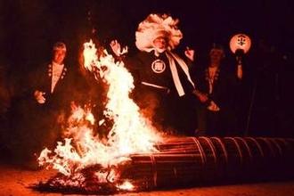 ゴーサマ駆け回り五穀豊穣祈願　美咲町・両山寺で護法祭【動画あり】