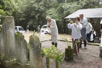 久米南の農業基盤築いた河原善右衛門　遺徳しのぶ「蓮花祭」30年