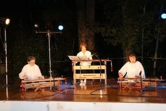 童謡作家葛原しげる生家で月見の会　二弦琴演奏やフラダンス、茶席