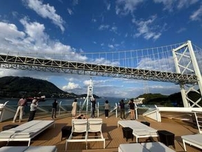 【写真特集】優雅な船旅 自然美満喫　三井オーシャンサクラ「秋の日向、下関クルーズ」