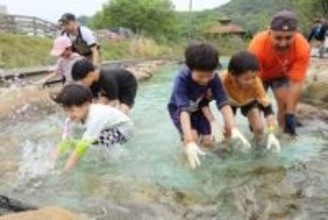 アジつかみ取り体験など充実　シーパーク大浜、動物触れ合いやマルシェも
