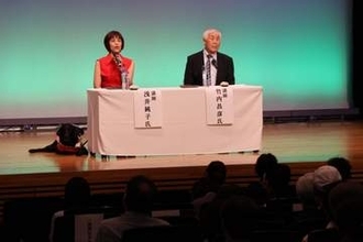 全盲の浅井さん、竹内さん「前向きに生きよう」　ちまた友の会講演会 岡山