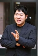 米田さん 欧州で新たな挑戦開始へ　プラハ移住 世界的な指揮者目指す